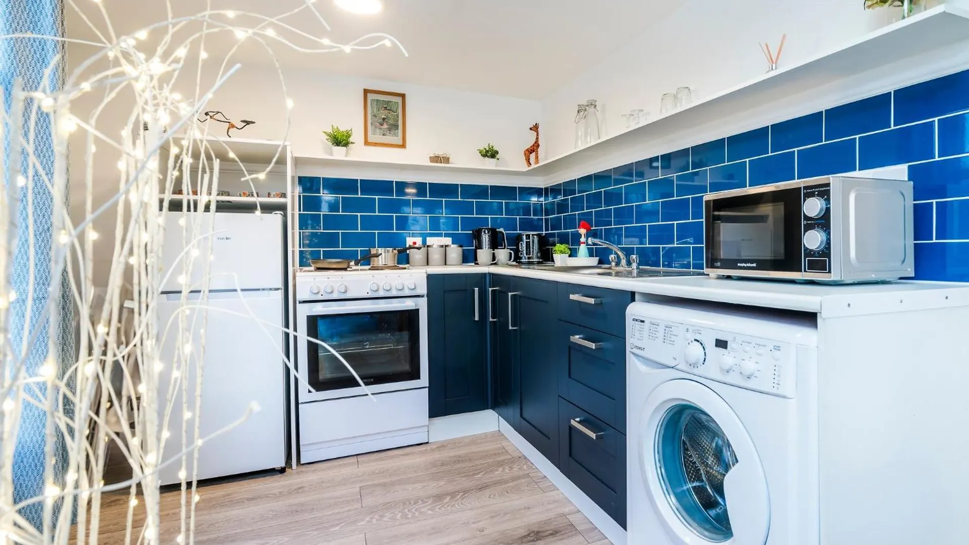 River Retreat- Near Holloway U, Thorpe Park And Heathrow Airport Thorpe (Surrey)